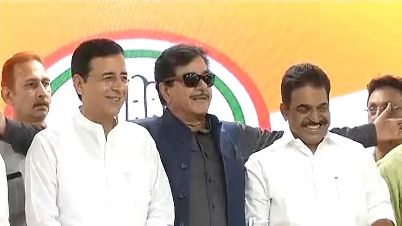 BJP rebel Shatrughan Sinha joins Congress