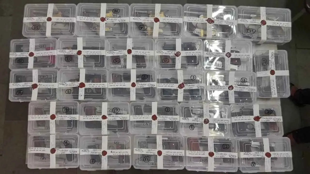 Two people arrested with 52 pistols in Rohini area of Delhi