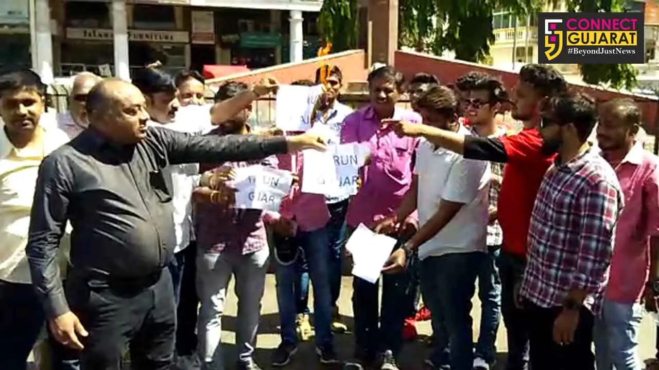 PAAS members burn effigy of Tarun Gajjar in Vadodara