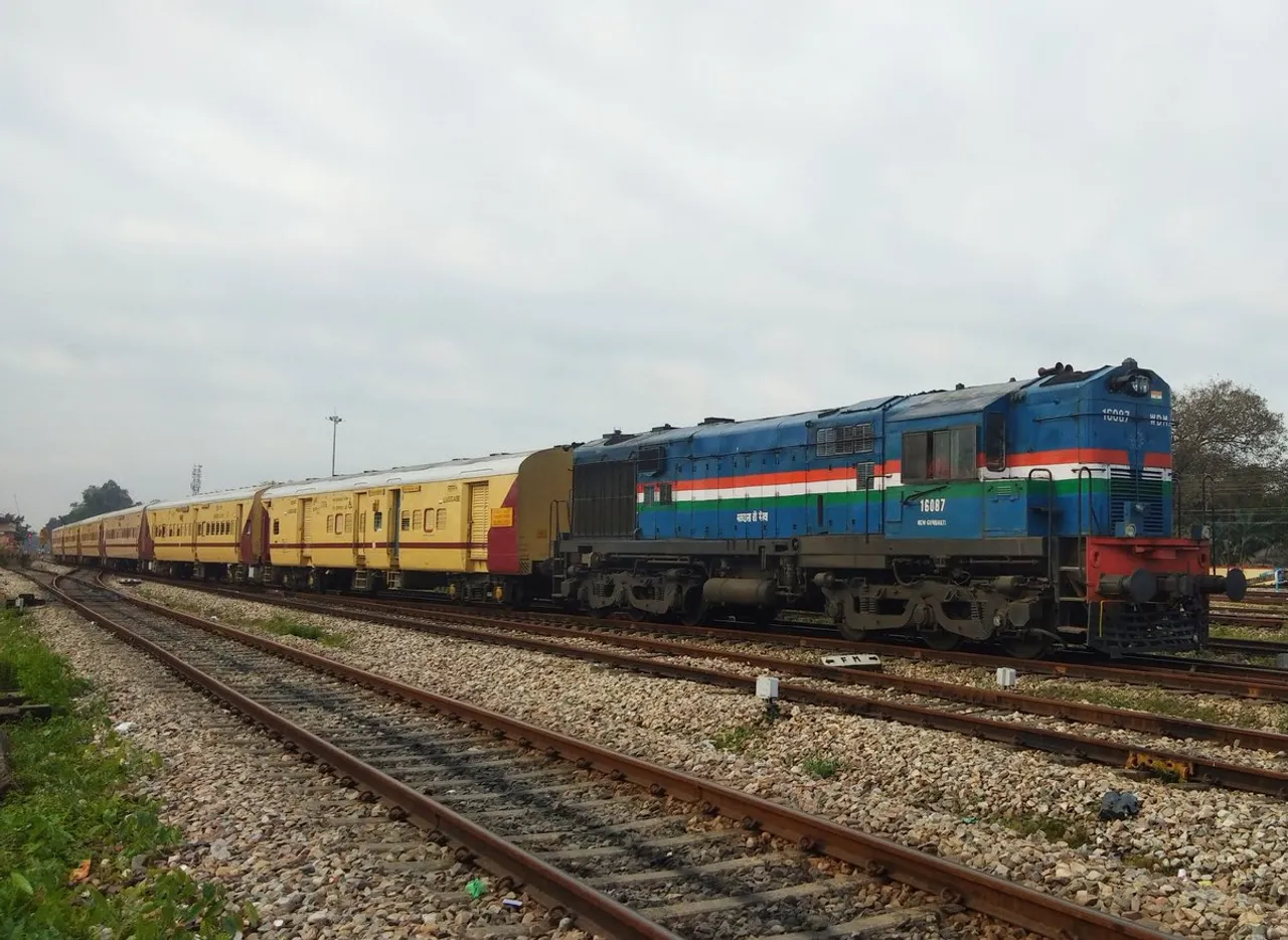 WESTERN RAILWAY CREATES A RECORD BY UPGRADING 23 RAKES UNDER PROJECT UTKRISHT  