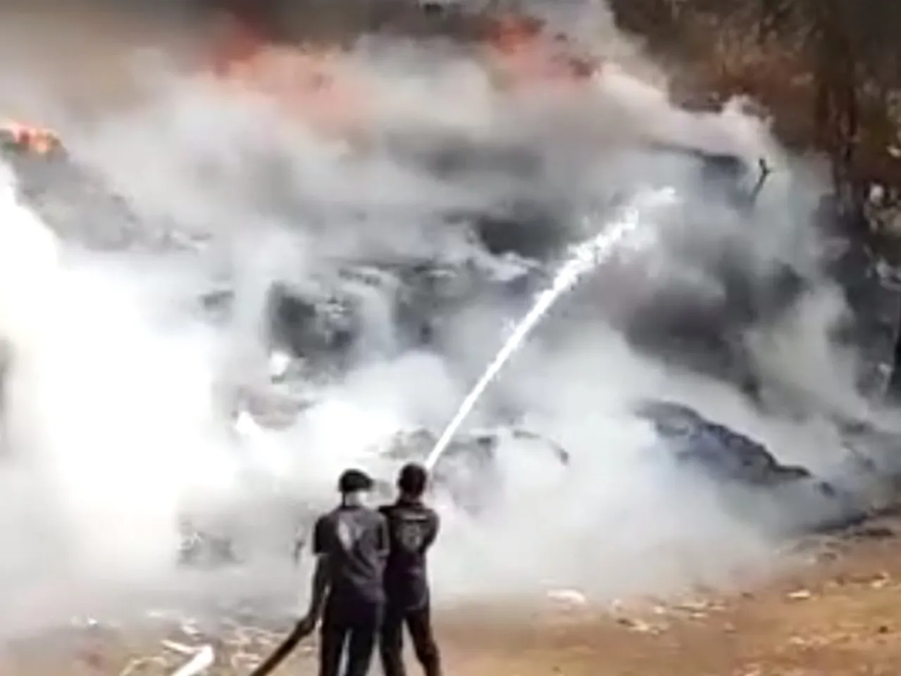 Vadodara : Fire spread in scrap godown