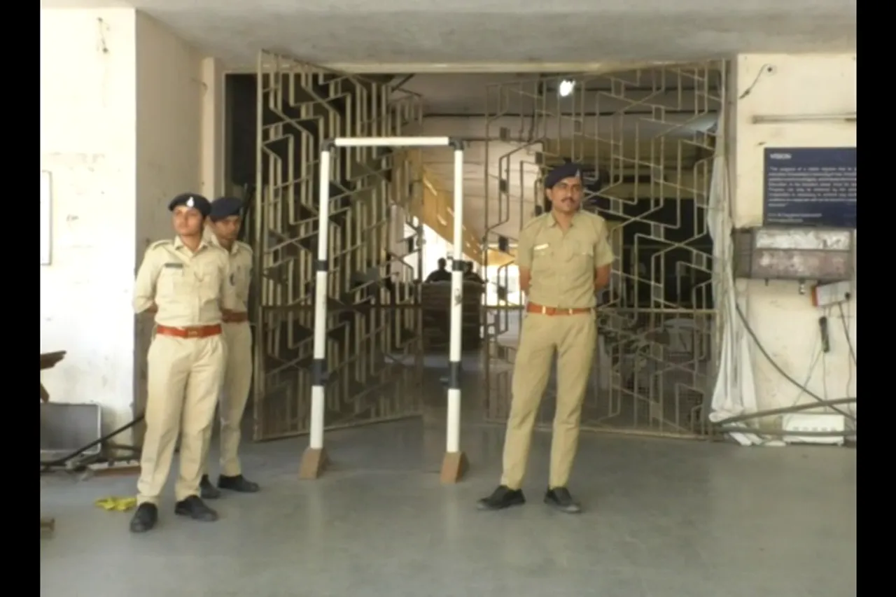 Vadodara Polytechnic college turning into fortress in view of counting