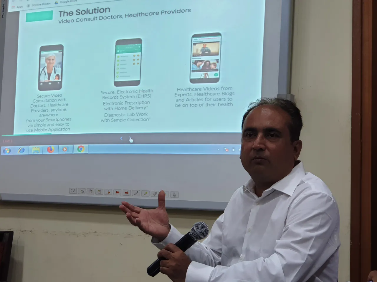 Gujarat based I Online Doctor extensively focusing on the remote villages of state