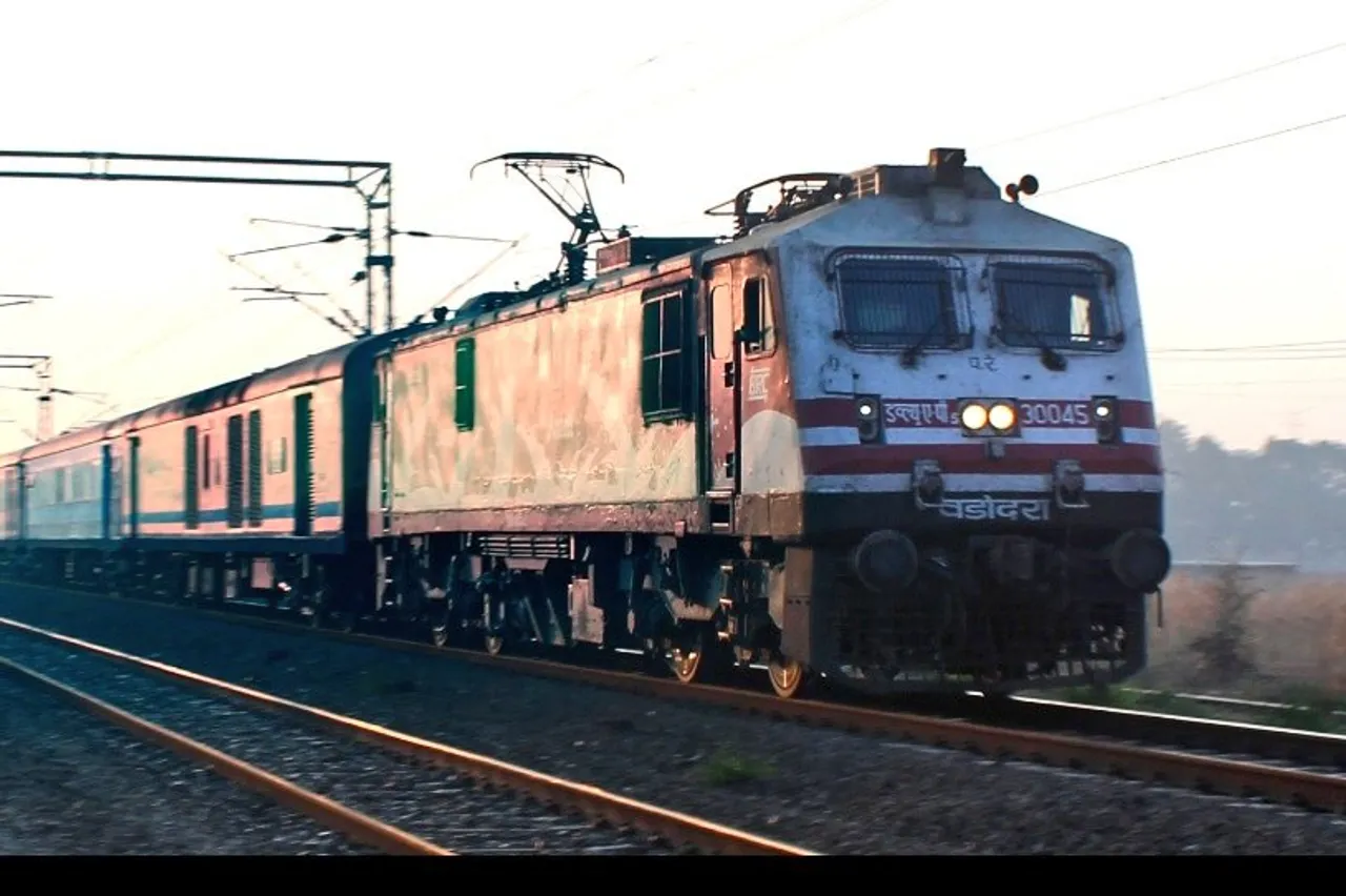 Various measures taken by Western Railway in view of Cyclone 'Vayu'