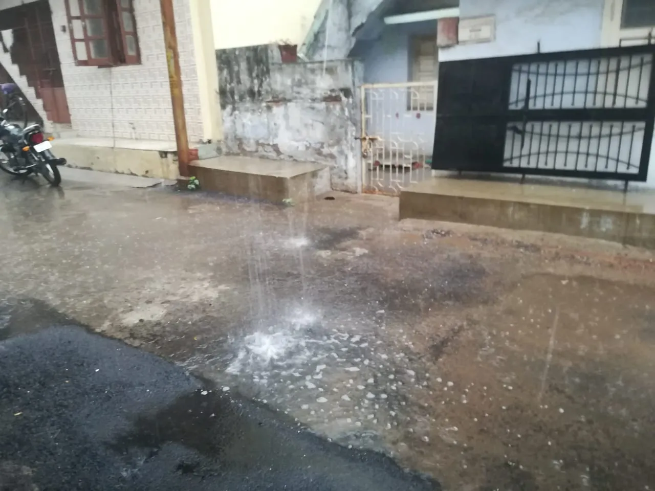 Vadodara city and district received good rains on Tuesday morning