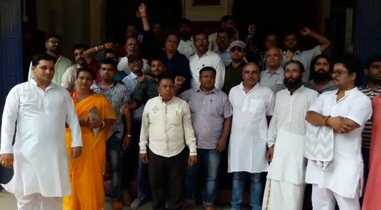 Rashtriya Parshuram Sena Vadodara branch gives memorandum to collector