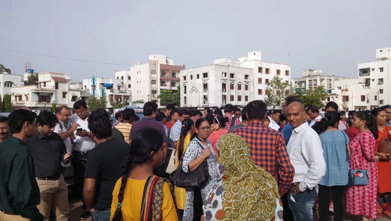 Parents in Vadodara raised strong objection against the fees structure decided by Navrachana Vidyani school