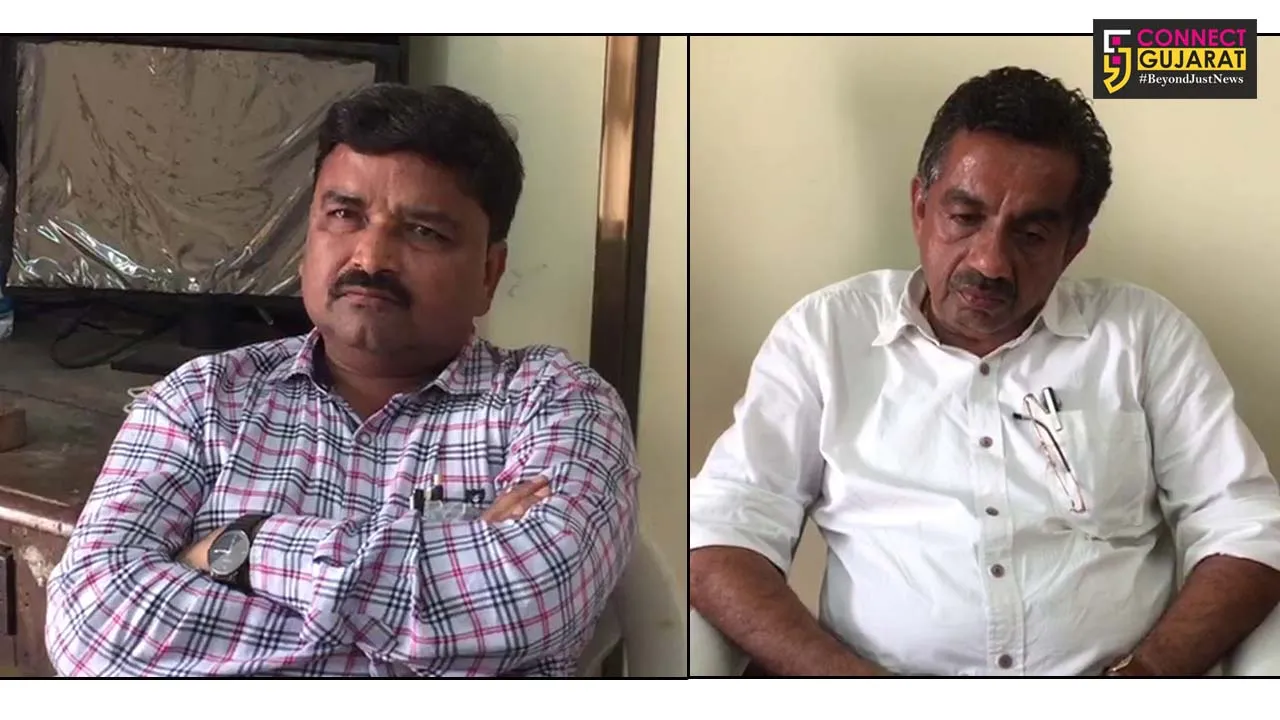 ACB team caught VUDA Chief Executive officer N.A. Shah and Junior town planner S.R. Patel for accepting bribe