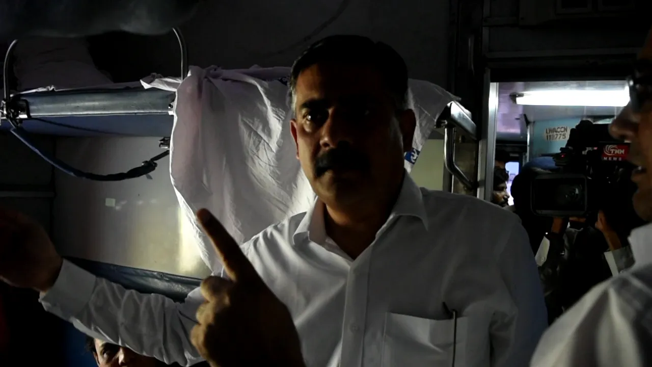 Passengers on board Bandra bound express train show their ire for AC failure in coach