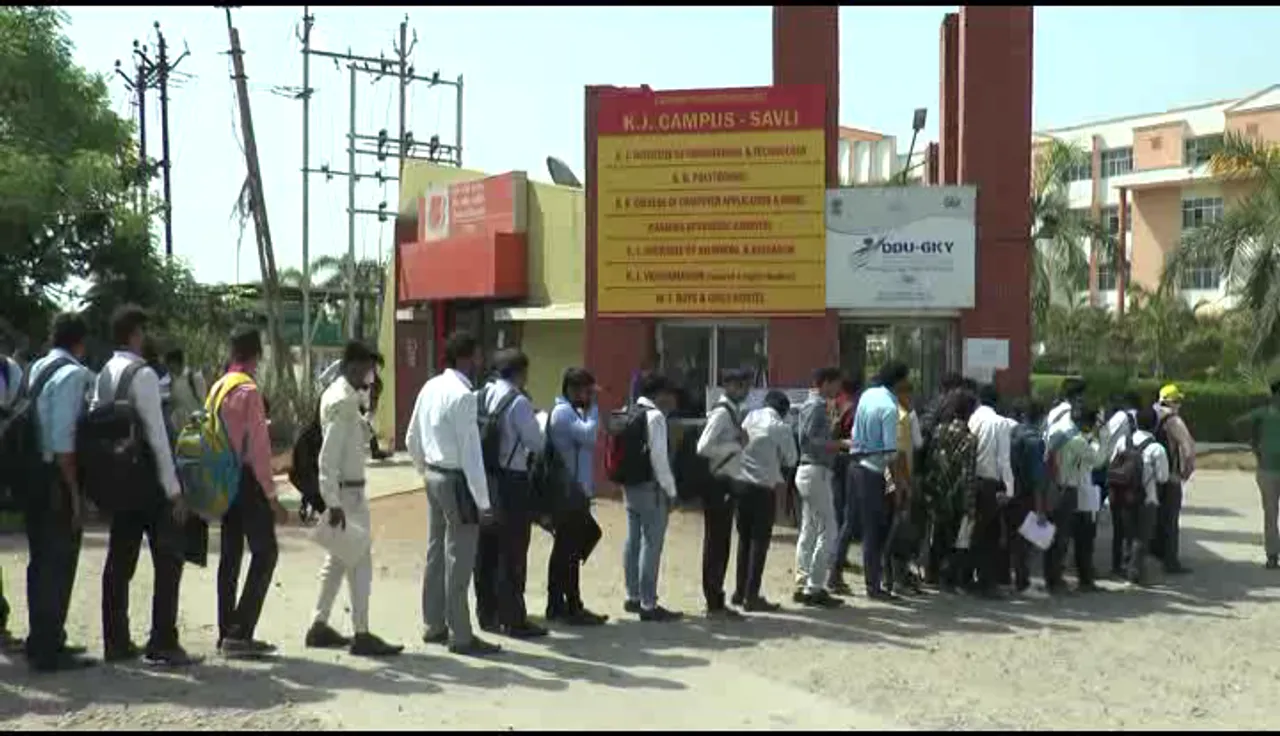 Crowd of educated unemployed youths turned up for campus interview at KJIT Savli