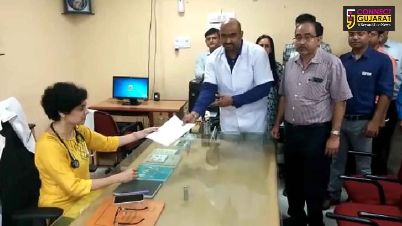 Gotri medical college doctors threten to goes on indefinite strike from 1st August