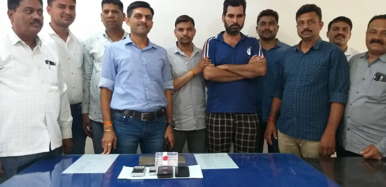 Vadodara SOG caught a punjabi youth with 3.40gms Heroin