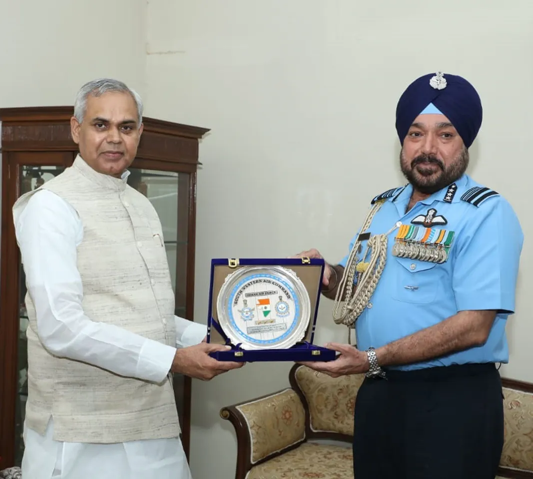 AOC-IN-C SWAC CALLS ON GOVERNOR OF GUJARAT