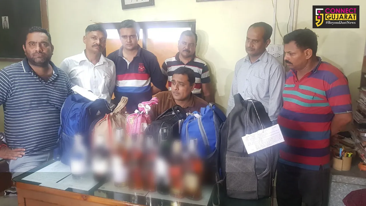 WR Vadodara LCB caught two persons with IMFL at Vadodara