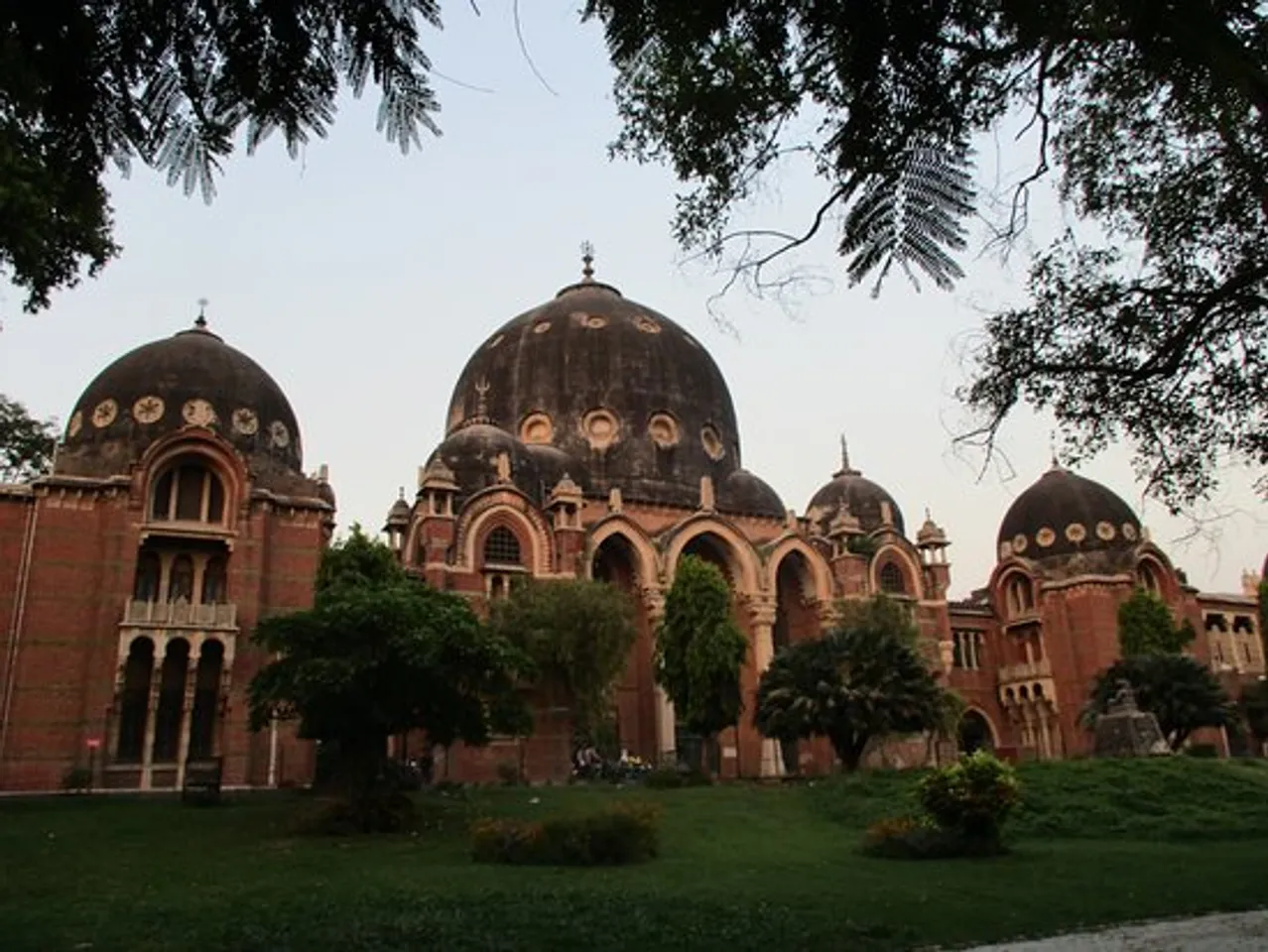 Cyber crime complain launched against fake Facebook page of The Maharaja Sayajirao University of Baroda