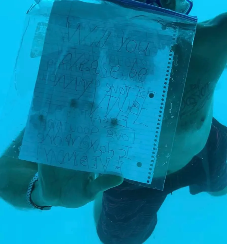 Man drowns as he goes under water to propose to Girlfriend