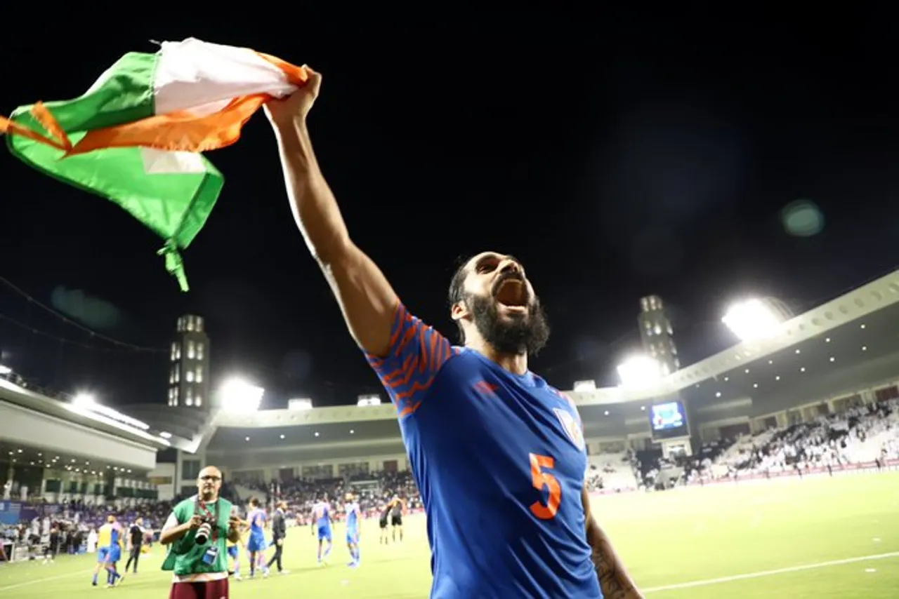Indian football team's Viking clap celebration with fans after draw vs Qatar