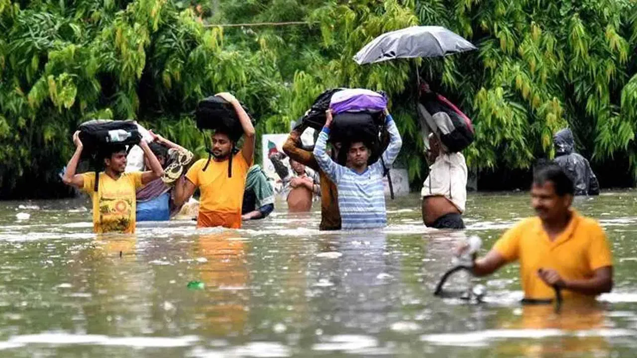 Bihar, Eastern UP flooded after heavy rain, 80 dead in 4 days