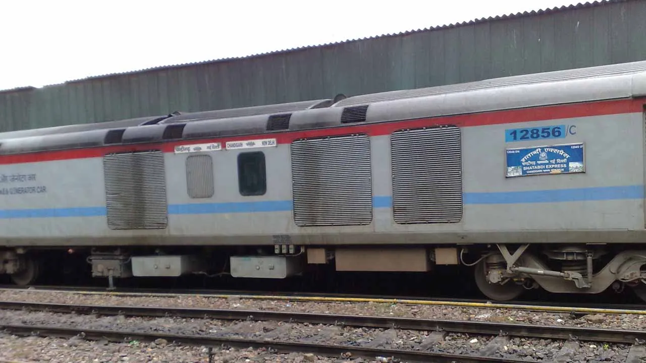 Indian Railways to wipe off generators from trains