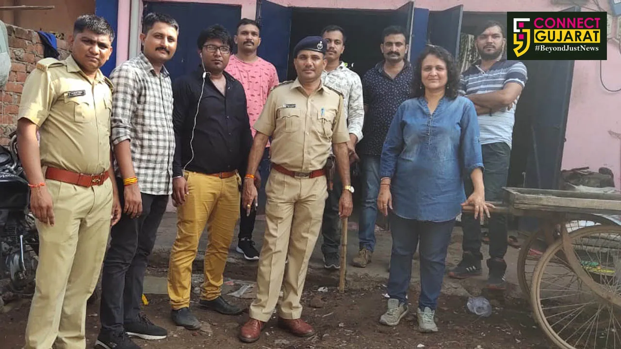 Vadodara police caught suspicious cow meat from Navayard area of the city