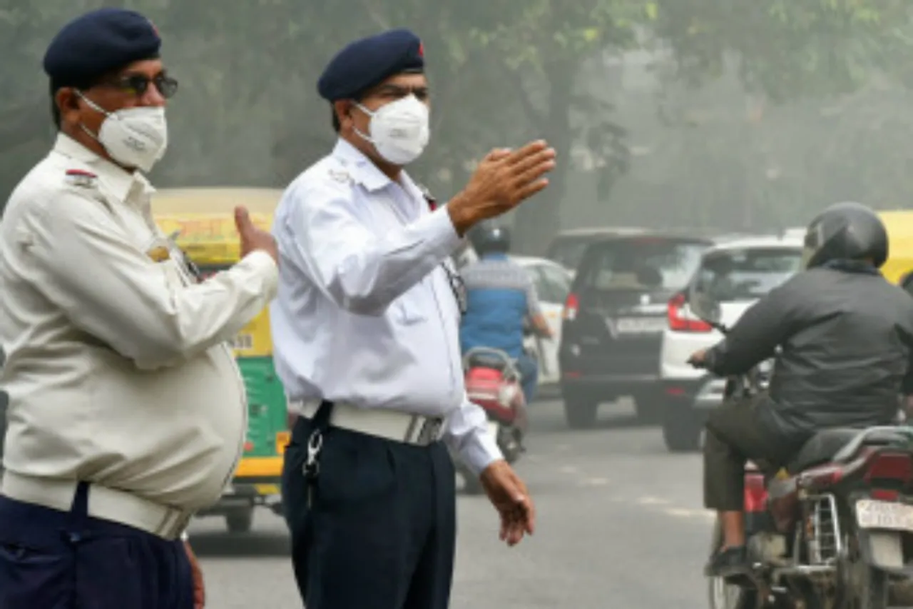Motor Vehicle Amendment Act: Helmet Challan issued for bus driver in Noida, owner says will approach court