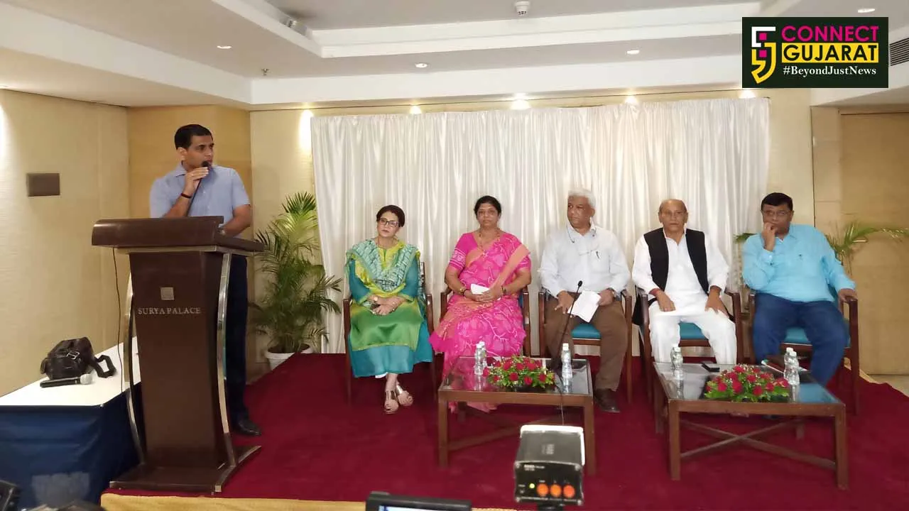 Bharat Ekta Kuch Yatra in Vadodara to celebrate the historical decision to revoke article 370 from Jammu and Kashmir