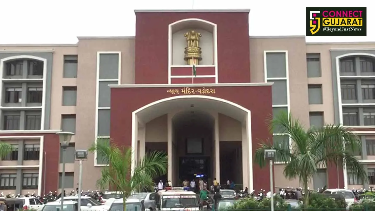 Vadodara ACB caught the retired Gotri PI wanted in bribe matter