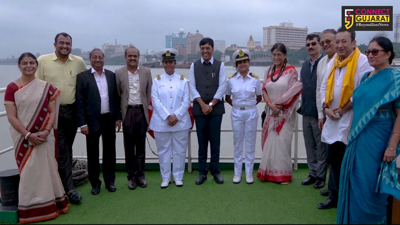 Mansukh Mandaviya meets ‘Bharat Ki Laxmi’ on Dhanteras