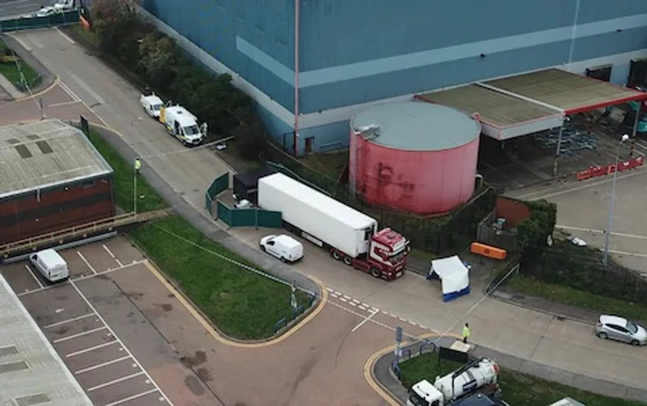 39 Bodies found inside a lorry container in England’s Essex