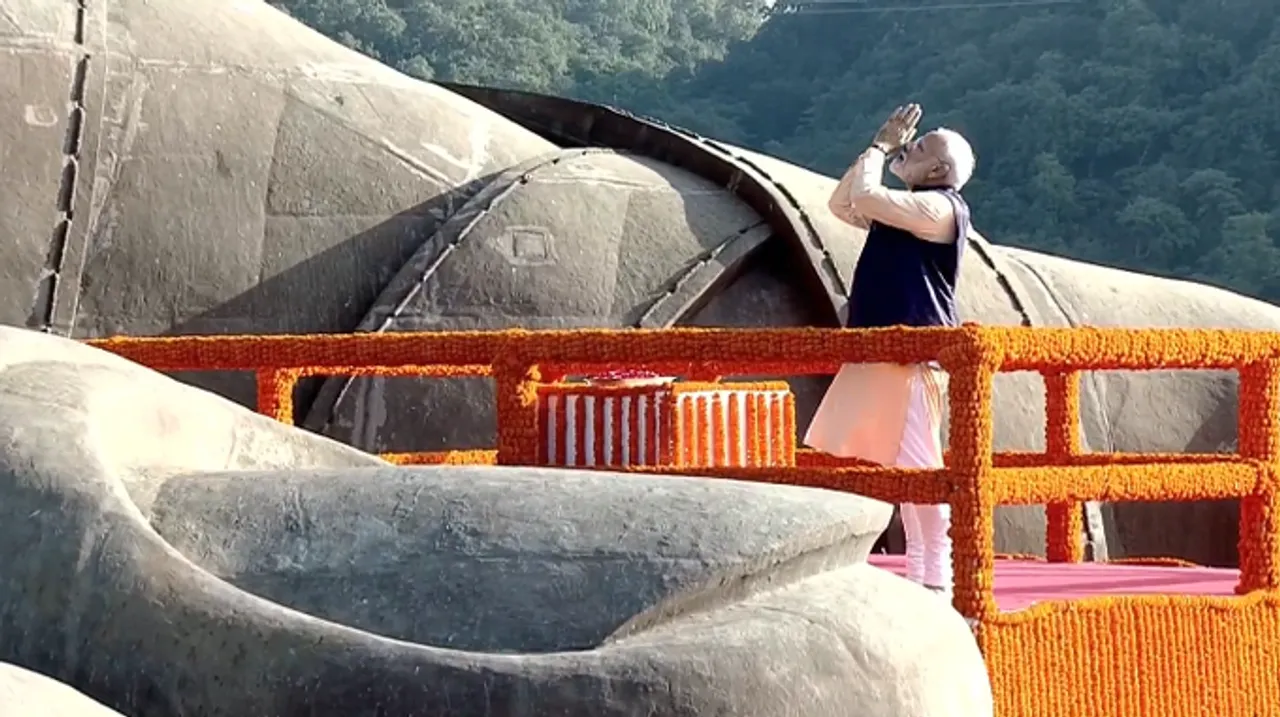 Kevadiya: PM paid tributes to Sardar Patel at Statue of Unity