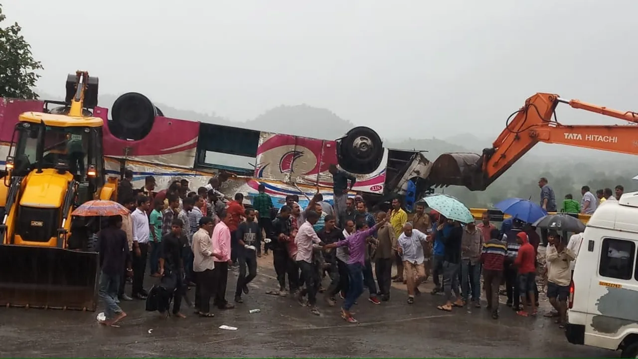 Gujarat: 21 Killed in Bus Accident Near Trishuliya Ghat