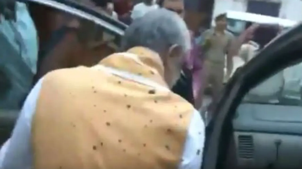 Dengue patient’s relative throws ink at Union Minister Ashwini Choubey