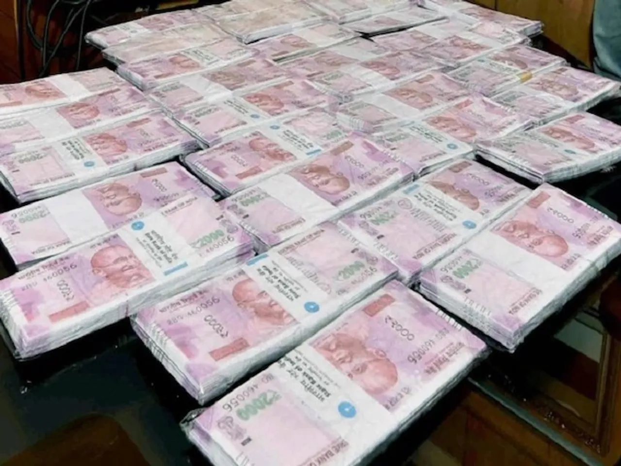 Pakistan using its diplomatic missions to push fake currency into India