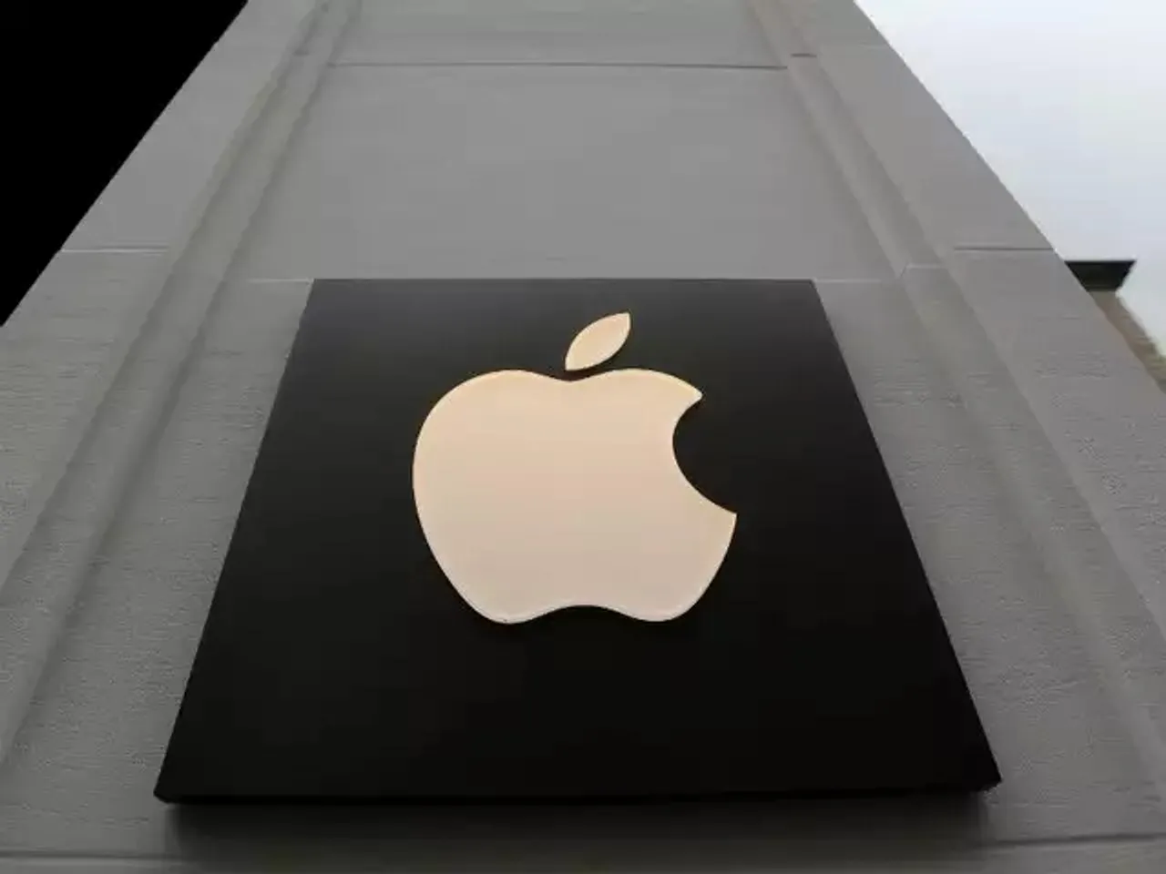 Apple launches research app to let users enrol in health studies