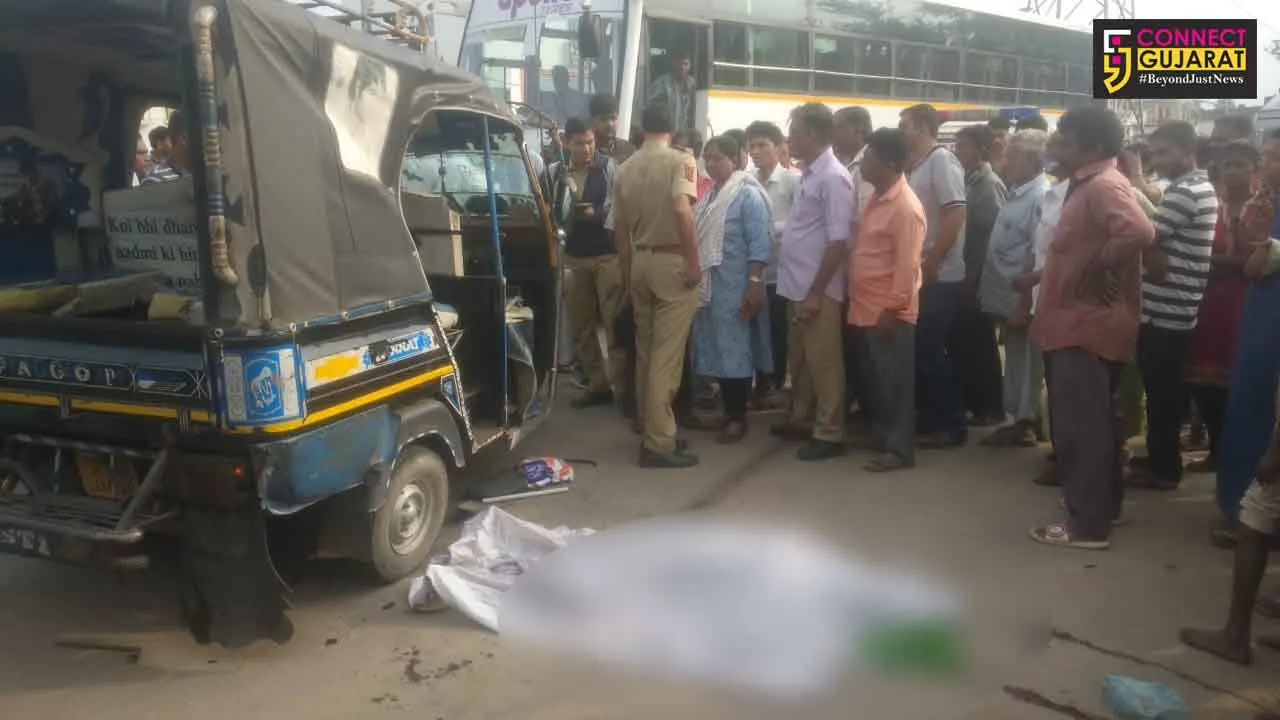 One female passenger died after came under the rickshaw in Vadodara
