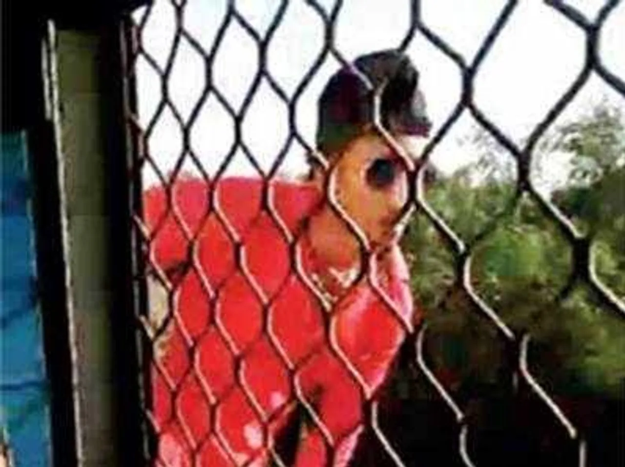 Mumbai: Train stunts kill 20-year-old ambulance driver from Kalyan