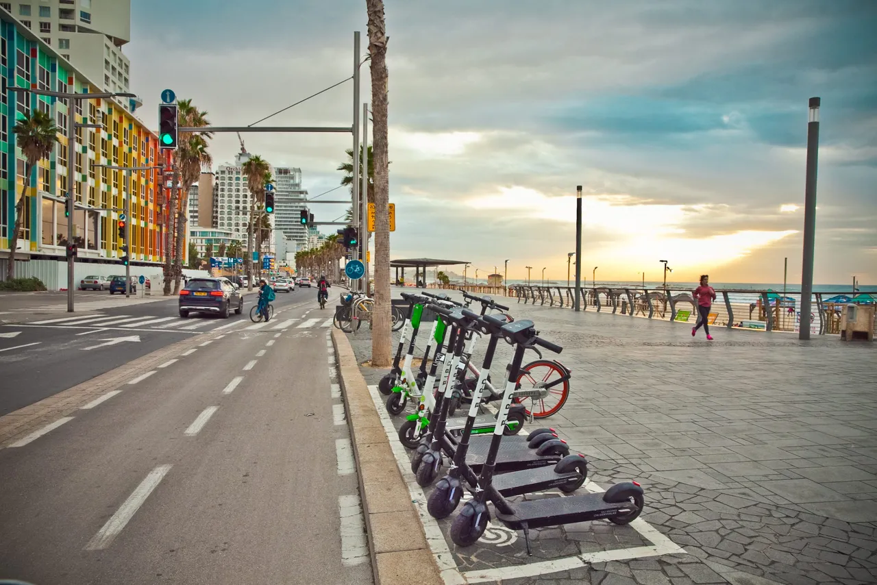 Tel Aviv becomes the First City in the World to require all shared electric scooters for hire to be equipped with license plates and helmets