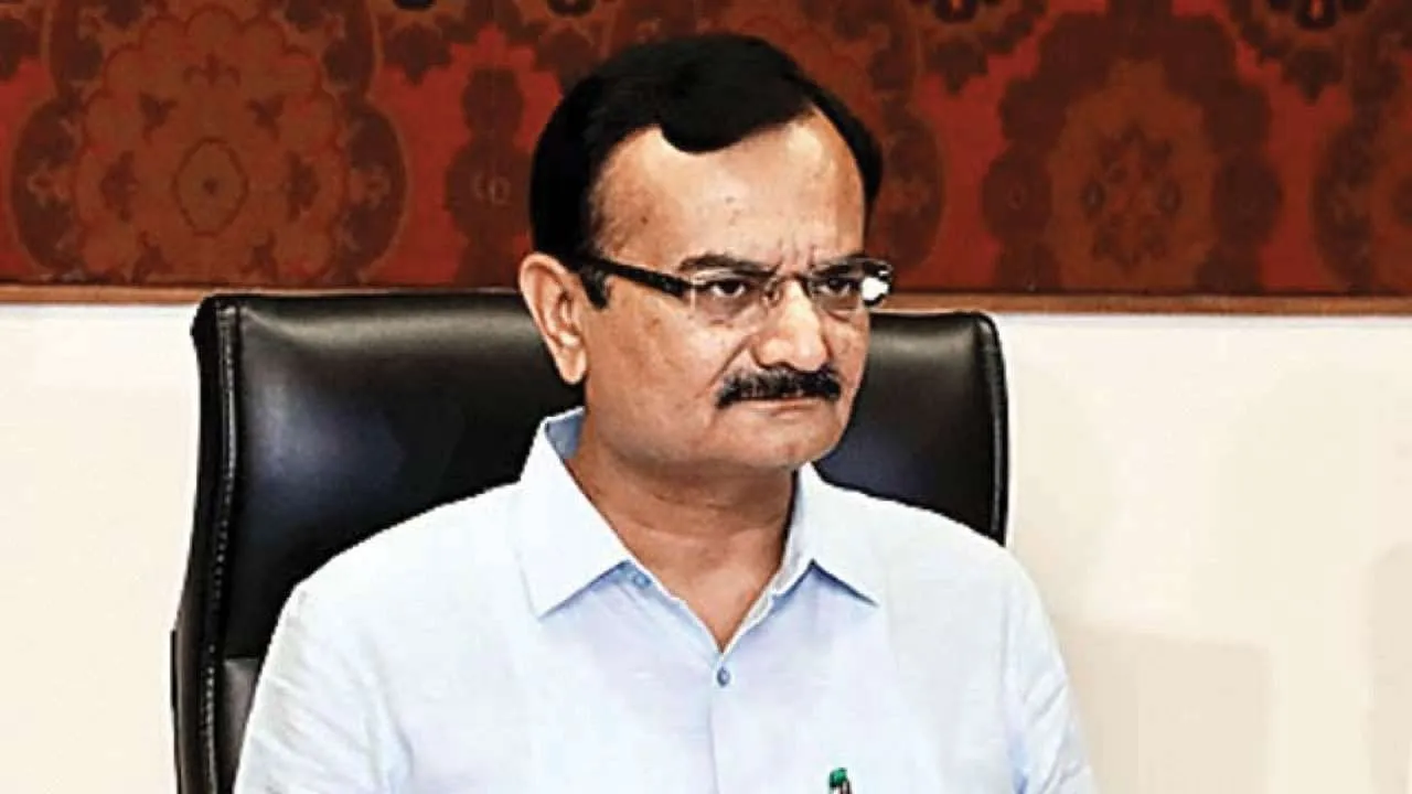 Gujarat Home Minister Pradipsinh Jadeja assured the agitating students about solution
