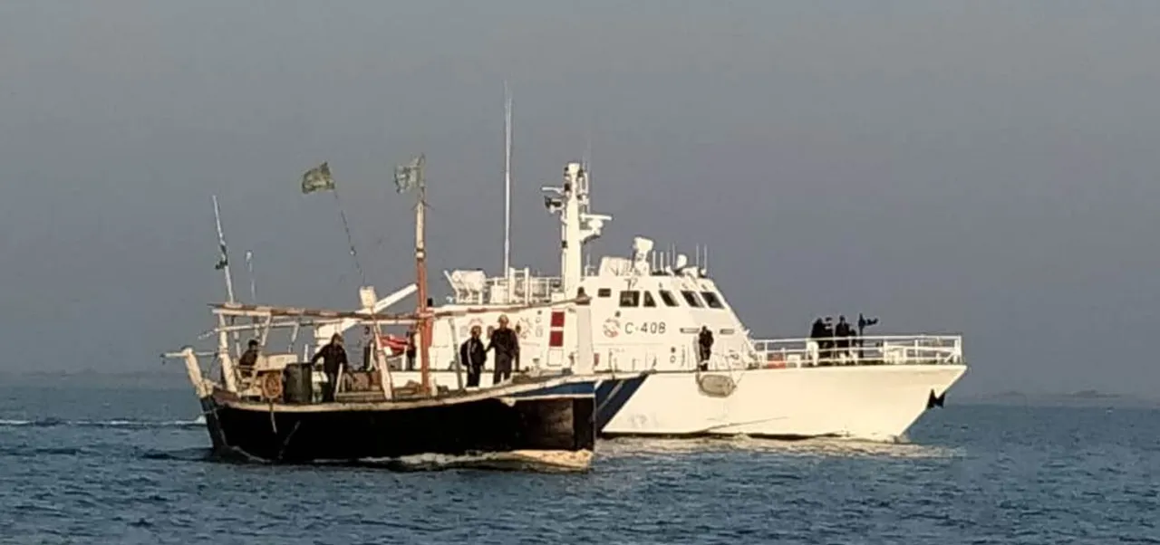 Indian Coast Guard and Gujarat ATS apprehended Pakistani boat Jamjam