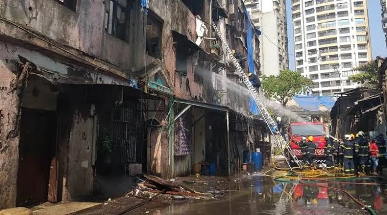 Mumbai: Fire breaks out at Kamathipura area in Nagpada, eight injured