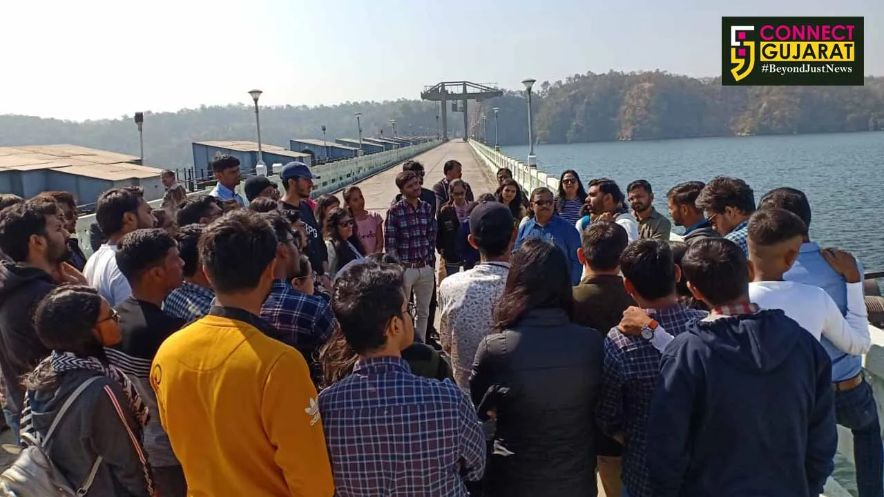 One day visit of WREMI final year and ME students to Kadana Dam and Wanakbori Weir
