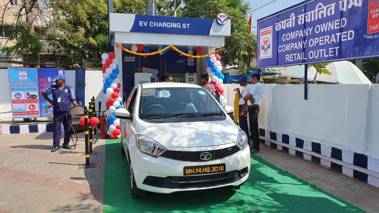 Vadodara get it's first electric vehicle charging point inside petrol pump