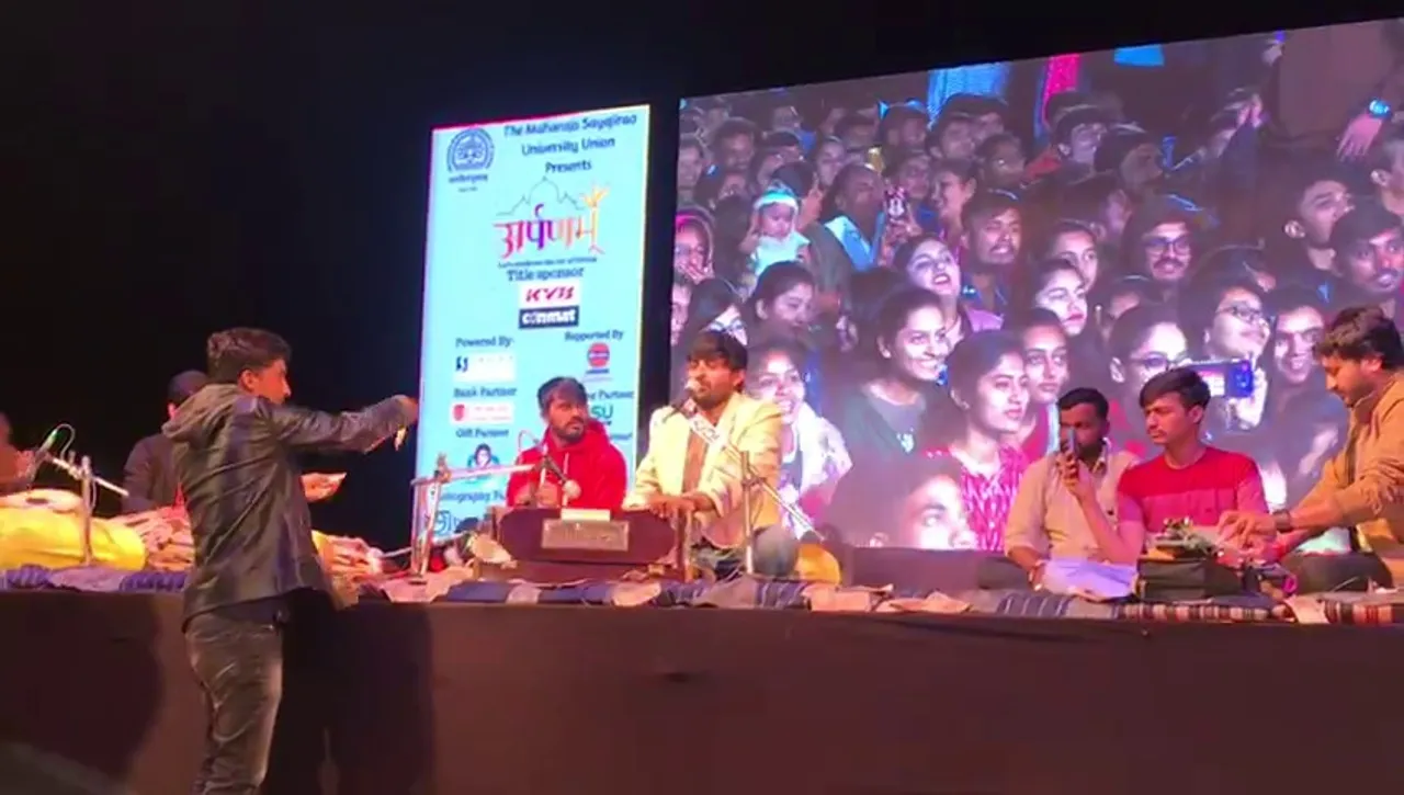 Currency notes poured on by the fans of popular folk singer Devyat Khabad