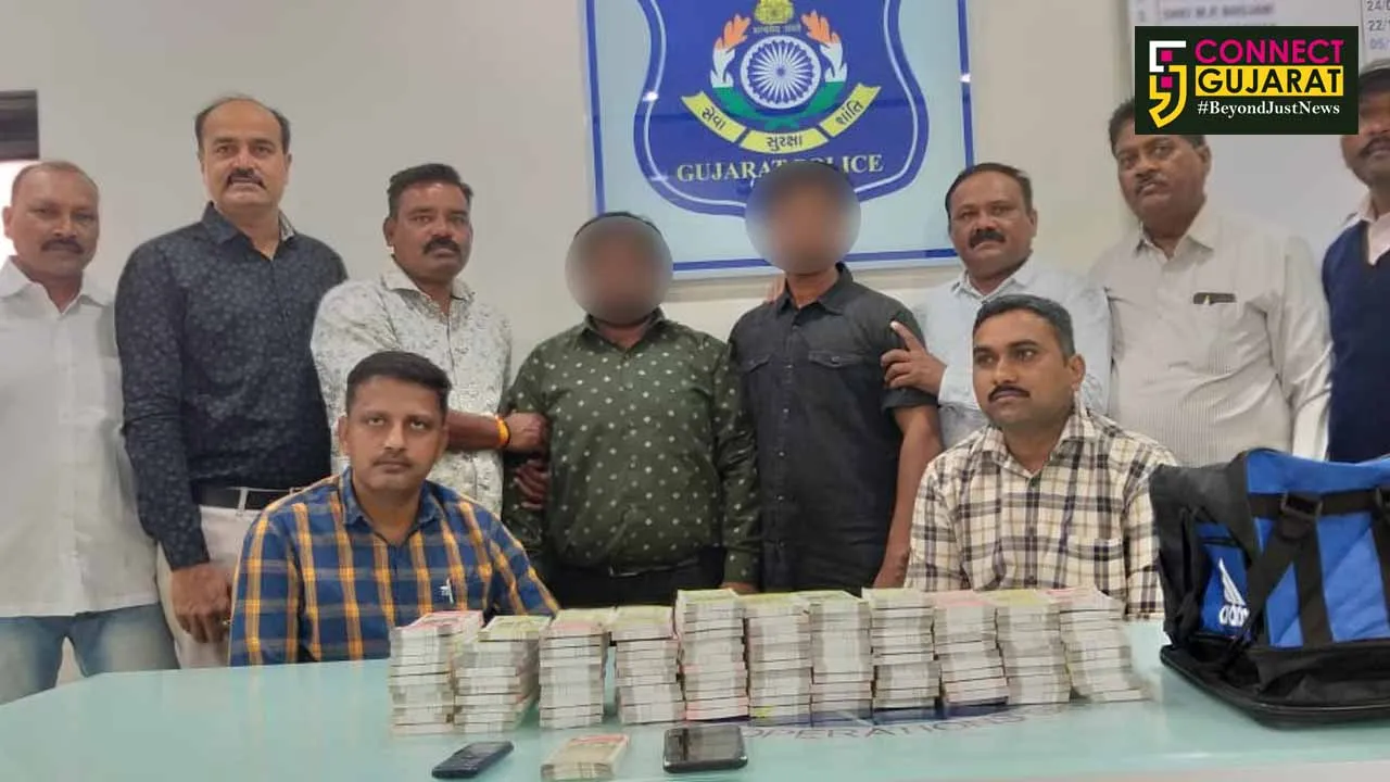 Vadodara SOG busted a racket for cheating people through dummy notes