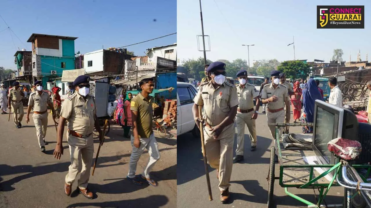 Police and VMSS teams vacated popular Shukrawari market in view of Corona scare