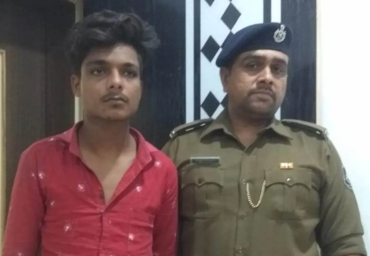 Ola cab driver robbed by three persons at Waghodia