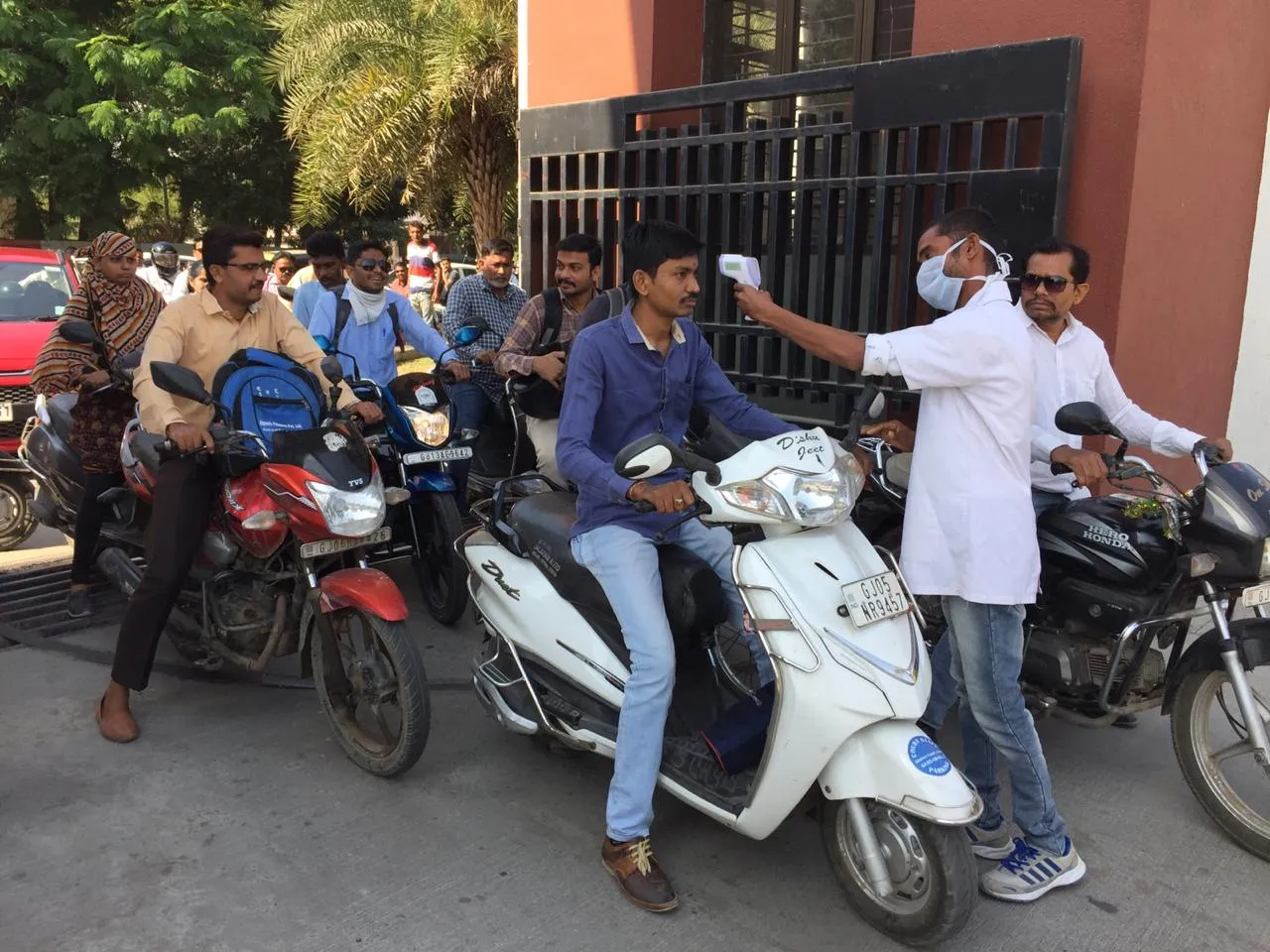 Checking at Vadodara district court by health department