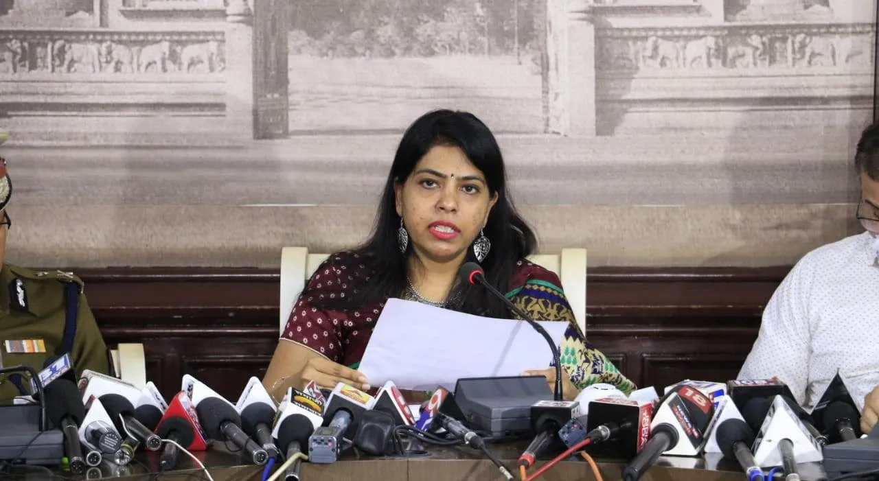 Administration strictly implementing total lock down in Vadodara