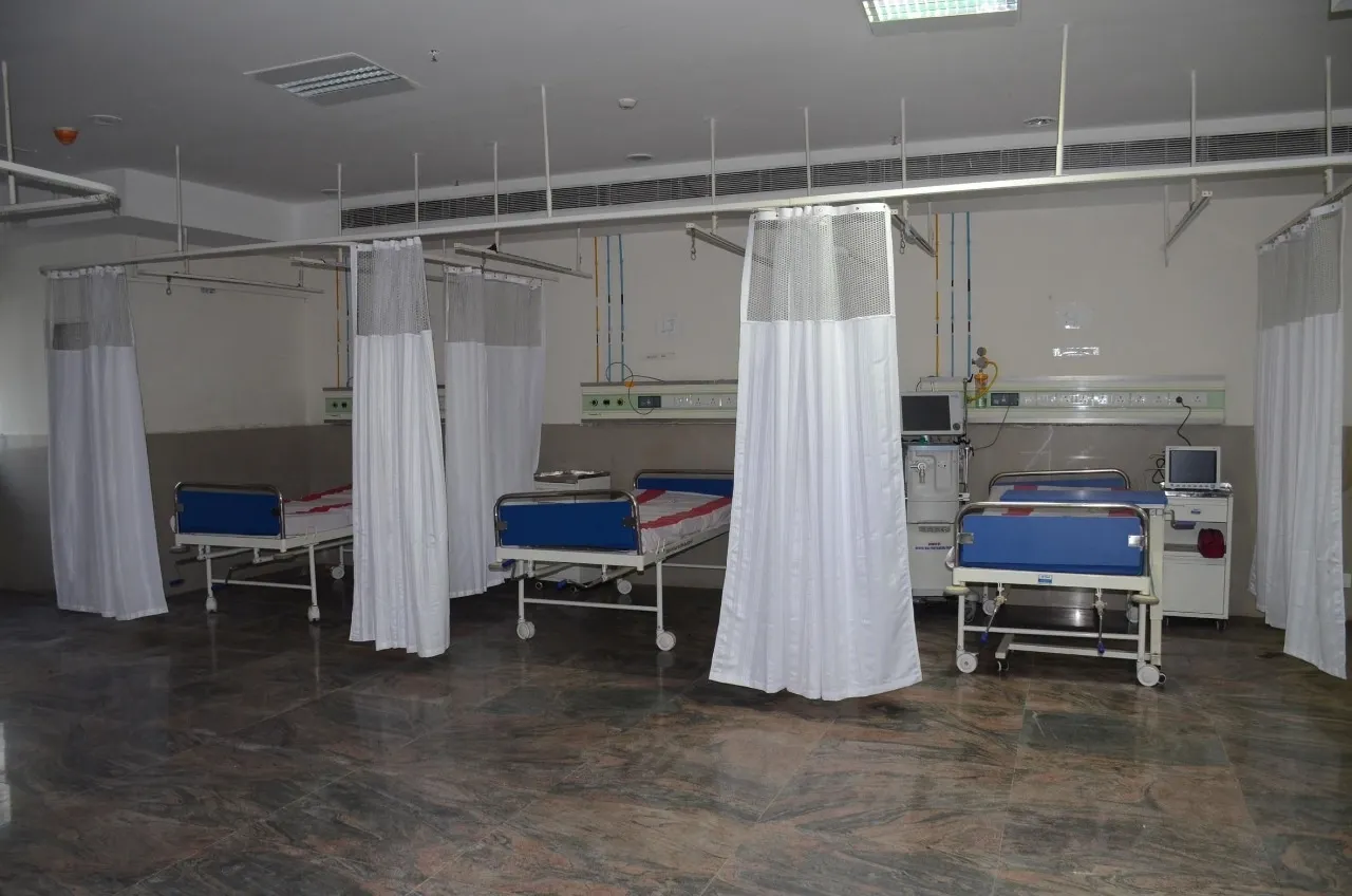 First Corona positive patient discharged from hospital in Vadodara