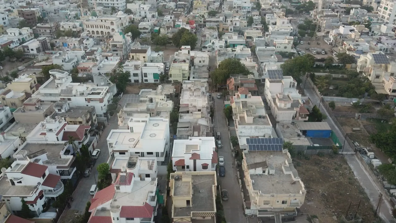 Hydrogen balloons become the eyes of Vadodara city police